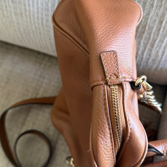 Michael Kors medium brown grained leather with crossbody strap appr 8 x 10 - Picture 9 of 16